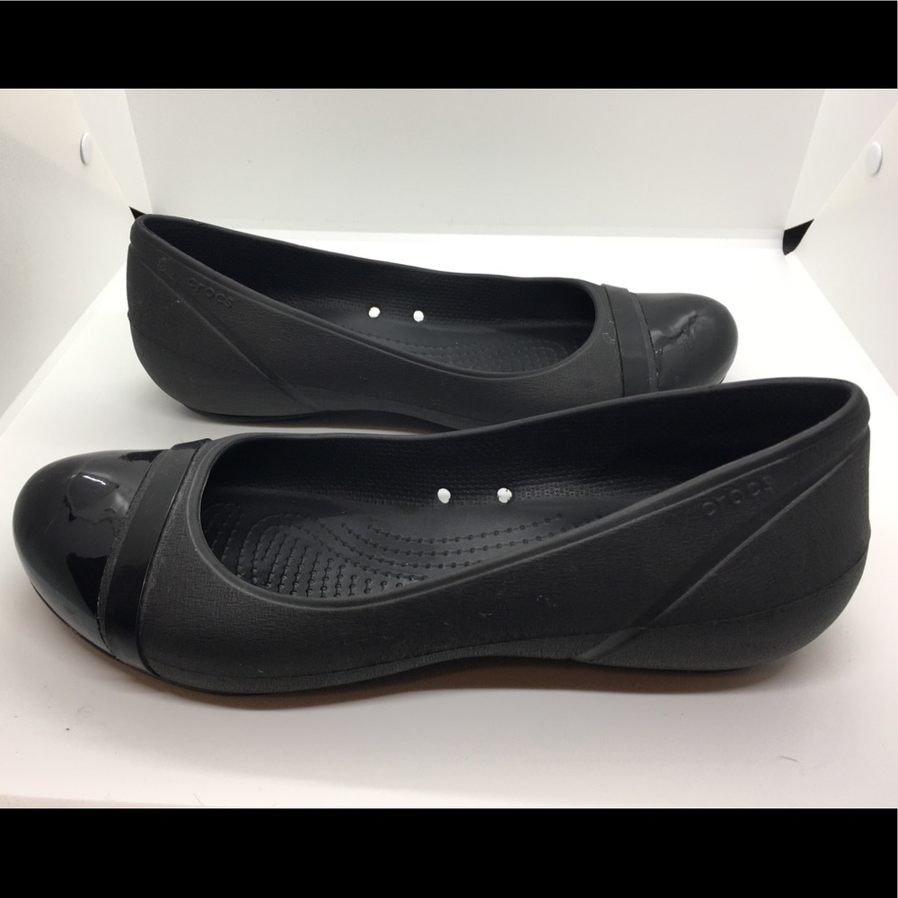 Crocs Cap Toe Rubber Flats Rounded black size 9